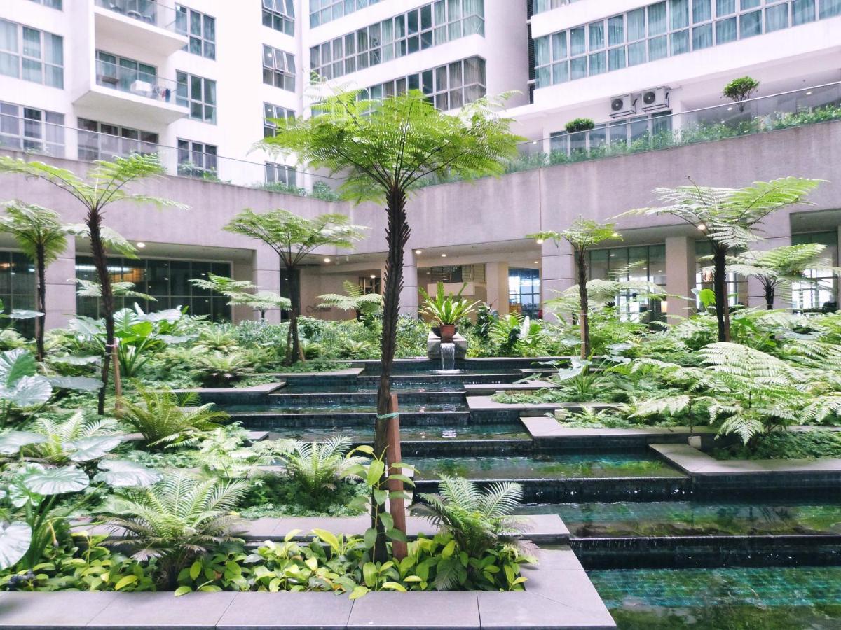 Albergue Regalia Skypool Klcc Kuala Lumpur Exterior foto